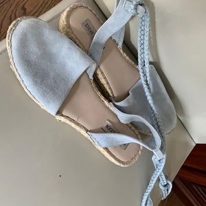 Steve Madden blue suede shoes Size 10